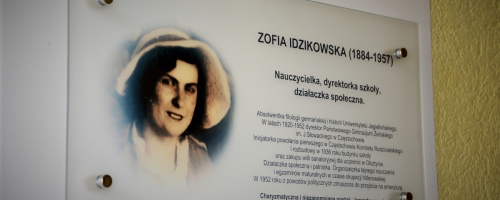 Uroczystość nadania imienia Zofii Idzikowskiej auli I LO (cz. 2) 